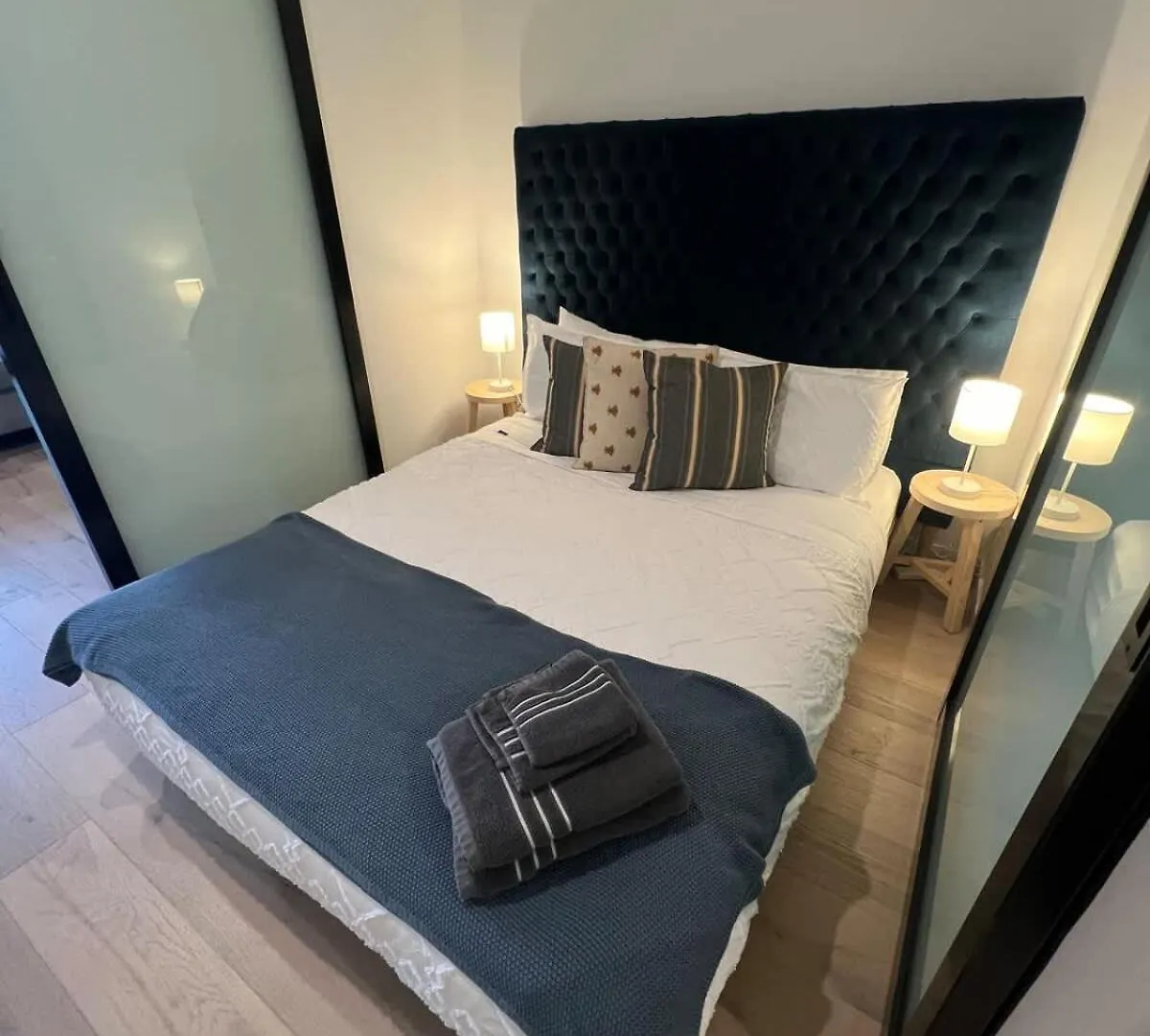 Apartament Central Cbd - Parking - Sleeps 4 Canberra